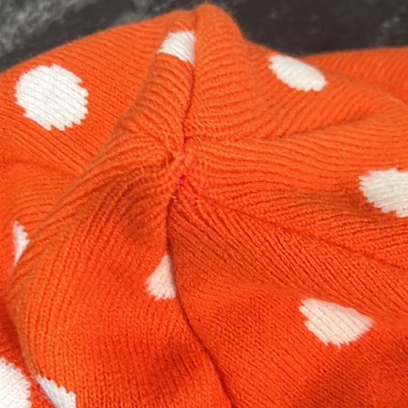 Hooters stocking hat. - Picture 11 of 12